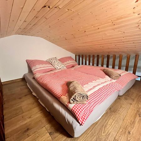 Chata Pod Houbovym Vrchem 2 Horní Planá Exteriér fotografie
