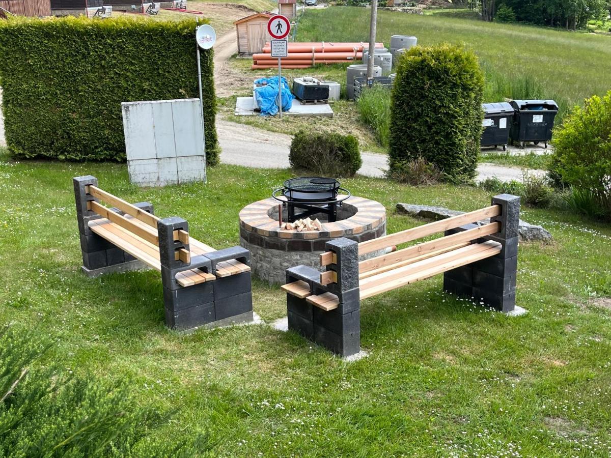 Chata Pod Houbovym Vrchem 2 Horní Planá Exteriér fotografie