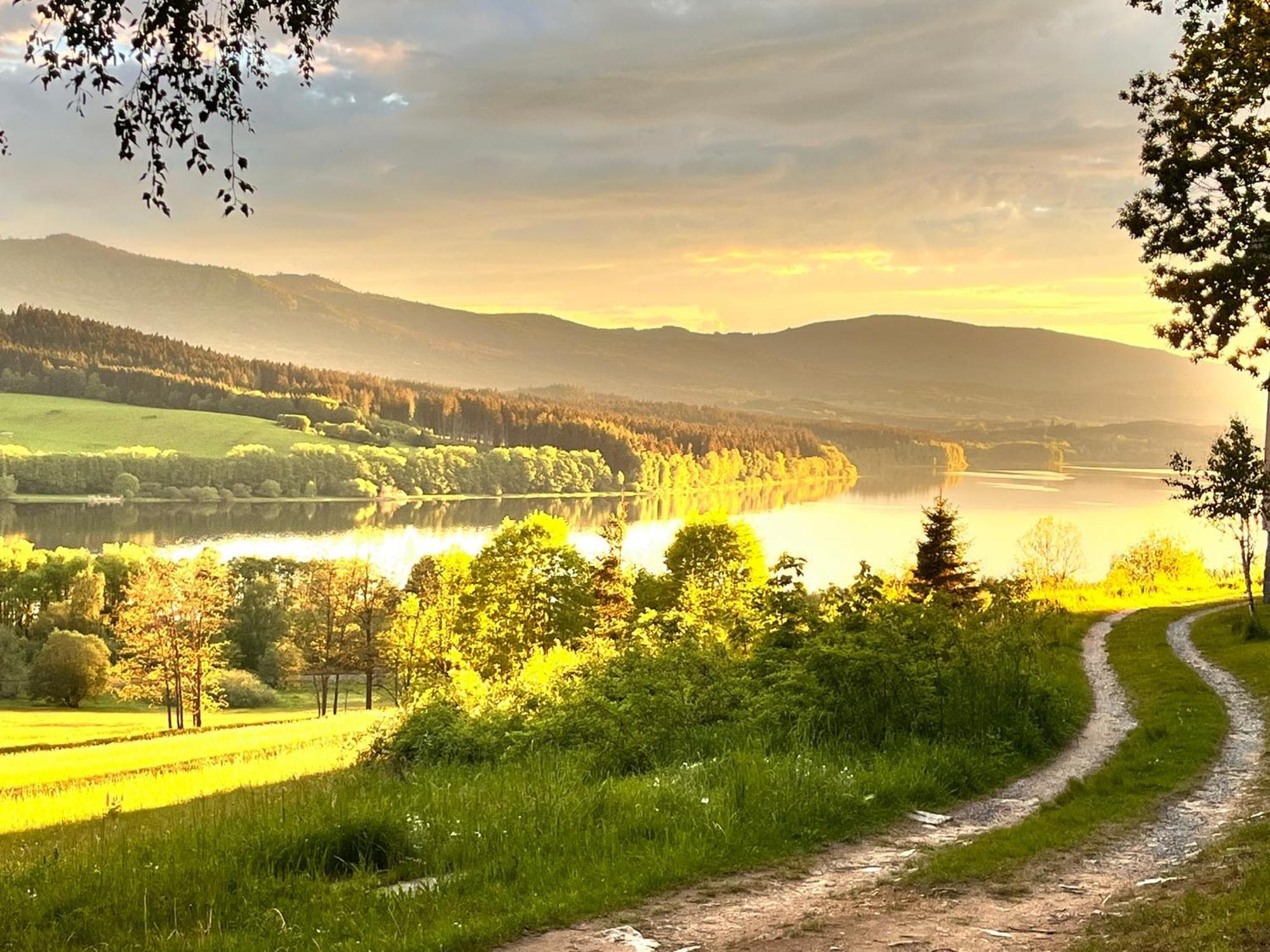 Chata Pod Houbovym Vrchem 2 Horní Planá Exteriér fotografie